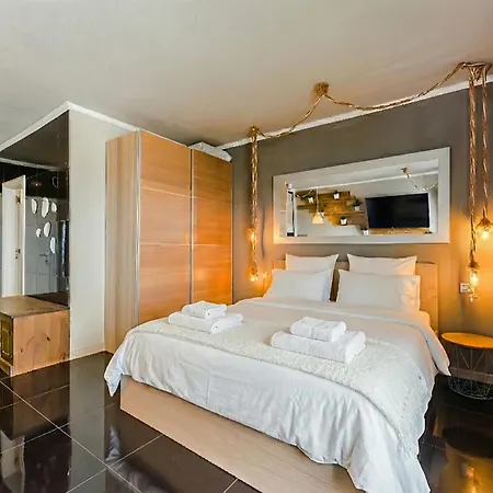 Oceanfront With Private Balcony In Playa Paraiso אדחה